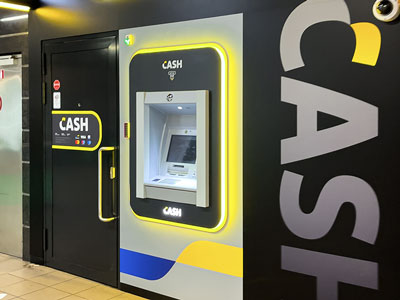 Geld afhalen via een geldautomaat